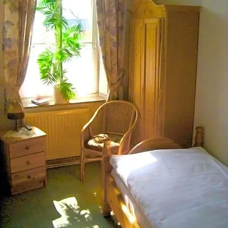 Alt Hotel *