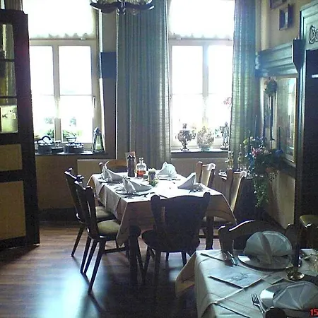 Alt Hotel *